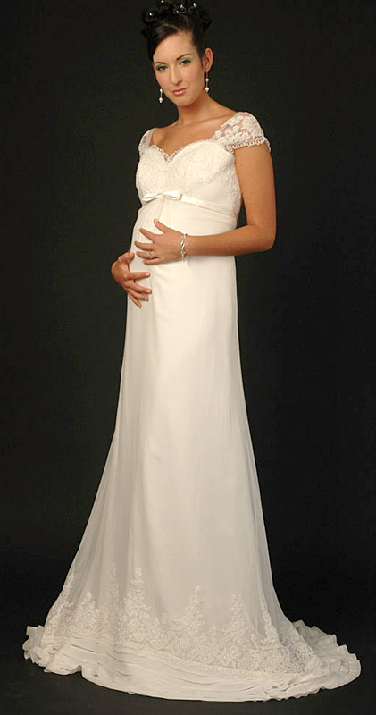 Pregnant Brides :: Showing off your Baby Bump